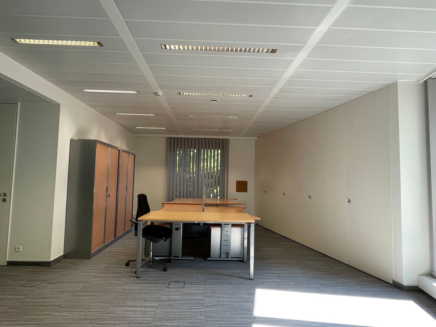 Bright 388 sqm office in iconic office building - photo 4