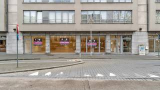 TE HUUR: handelspand van 497 m2 in het centrum van Genk.Welkom bij Europalaan 88/1 – het hart van Genk’s commerciële scene! Deze toplocatie biedt een...