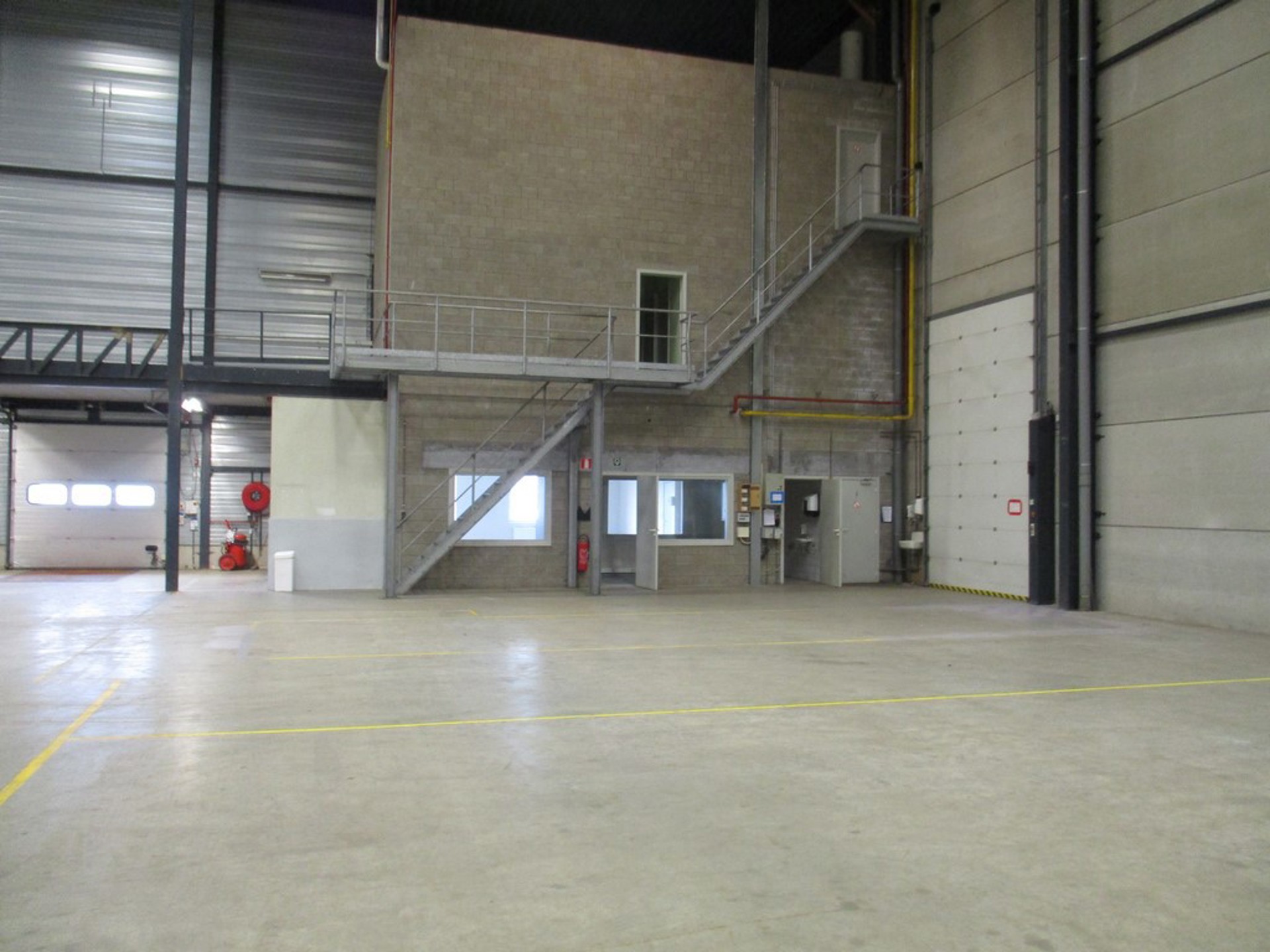 Commercial for rent in Genk - photo 5