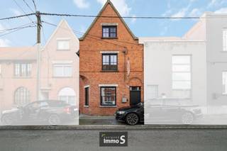 Kijkdag zaterdag 11 april, van 14u tot 16u. Deze ruime woning bestaat uit: inkom, polyvalente ruimte (actueel nagelsalon, voormalige zithoek),...