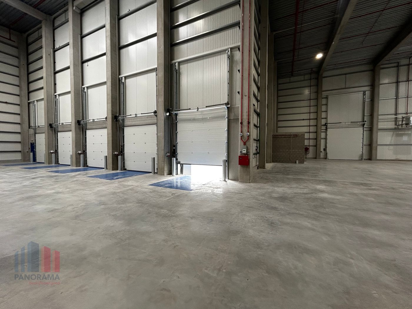 Uitstekend bereikbaar gloednieuw magazijn (6.444m²) te huur in Gent (Desteldonk) vlak aan R4 - photo 5