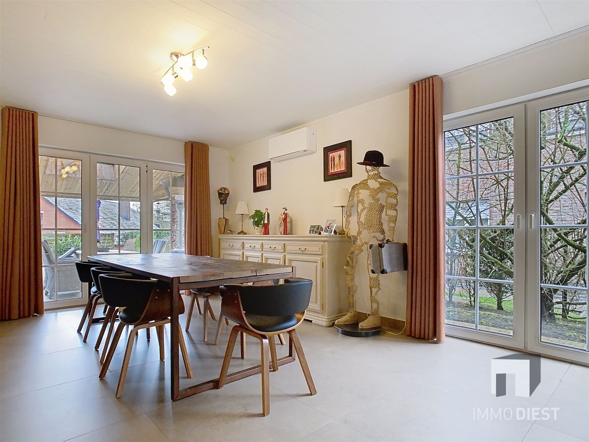 Woning met 4 slpks in residentiële wijk. - foto 4