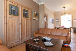 HOBOKEN | KNAPPE, KARAKTERVOLLE BURGERWONING MET 4 TOT 5 SLAAPKAMERS EN STADSTUIN | MET BEHOUD VAN AUTHENTIEKE ELEMENTEN | EPC 413 |Indeling als...