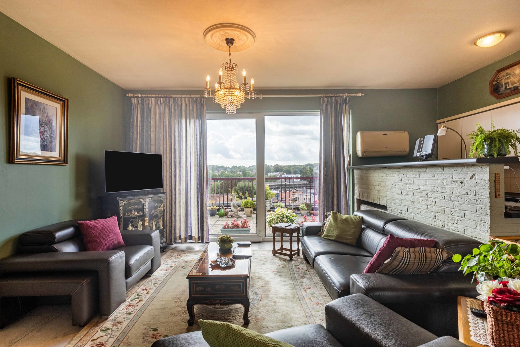 Apartment for sale in Berchem-Sainte-Agathe with 1 bedroom - photo 1