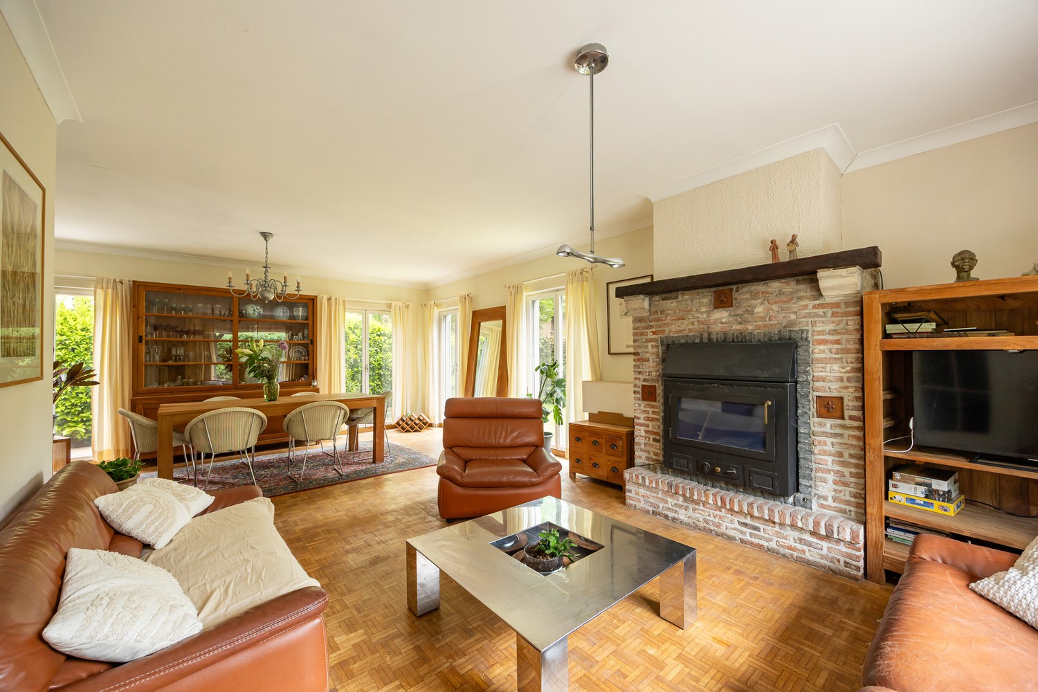 House for sale in Brasschaat with 4 bedrooms - photo 2