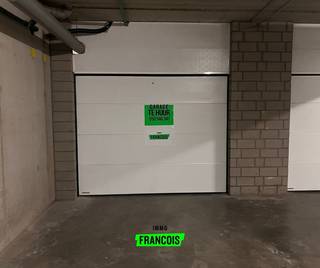 Een felbegeerde parkeerplaats in de drukke badstad gezocht? Wij bieden u de toegang aan tot het volledig afgesloten garagecomplex.Het betreft hier...