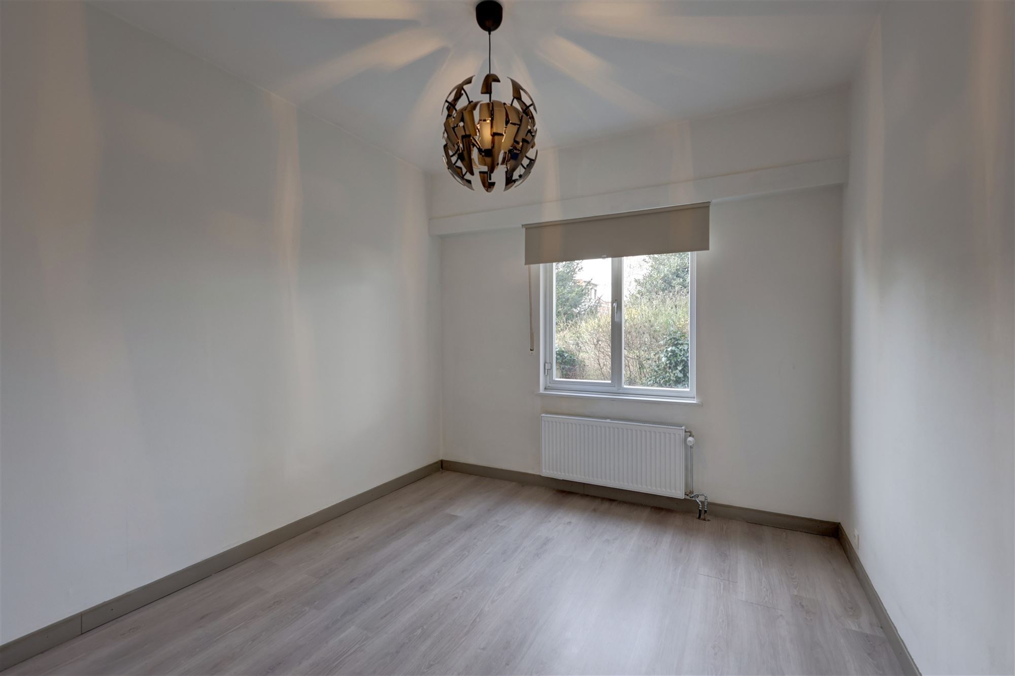 Gelijkvloers appartement met 4 slaapkamers en tuin in centrum Wilrijk - foto 5