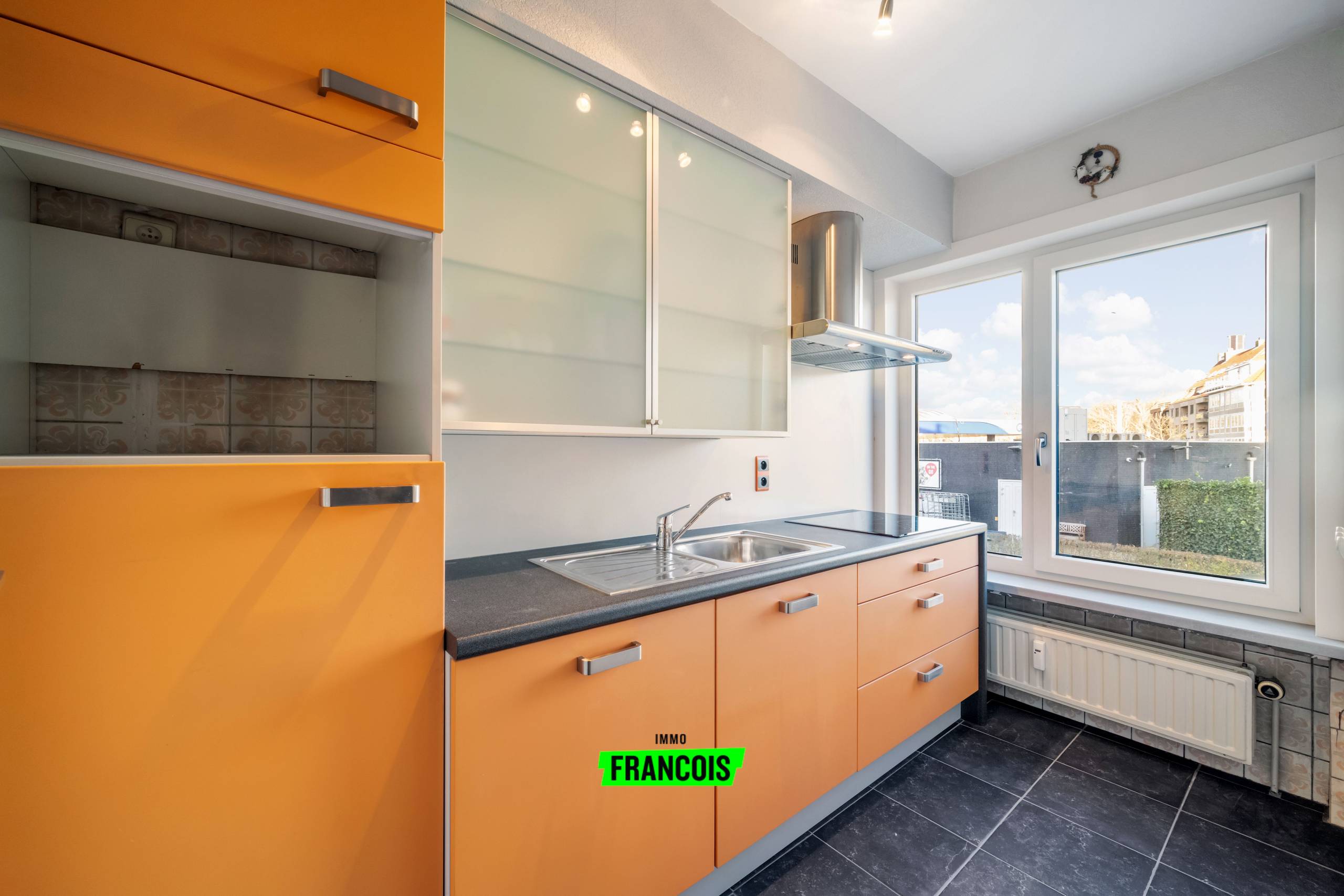 Instapklaar appartement op topligging nabij Maria Hendrikapark te Oostende - foto 4