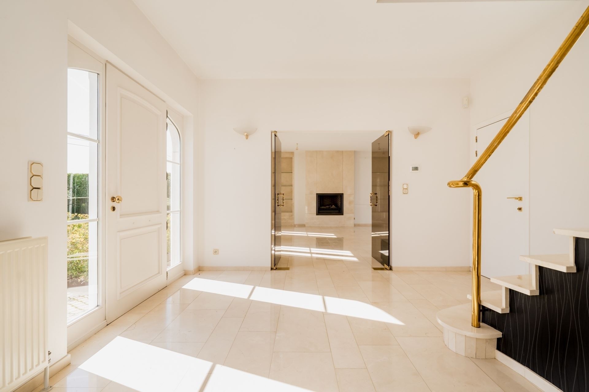Exclusive villa with equestrian facilities - photo 4