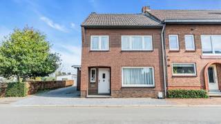 Welkom op de Leuterweg 16 in Maasmechelen.Bent u op zoek naar een ruime half- open bebouwing in het populaire Eisden?Bent u op zoek naar een woning...