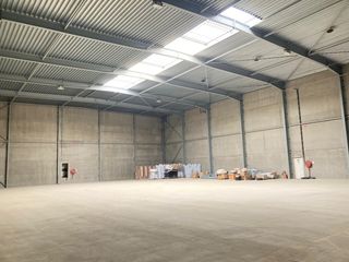 Goed onderhouden industriegebouw gelegen op het bedrijventerrein ( Tongeren Oost) te Tongeren.Het hoofdgebouw heeft een oppervlakte van ongeveer...