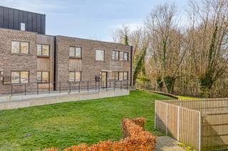 Immo Pické biedt U dit gunstig gelegen recent gelijkvloers-appartement (2017) aan gelegen in de nabijheid van openbaar vervoer en de...