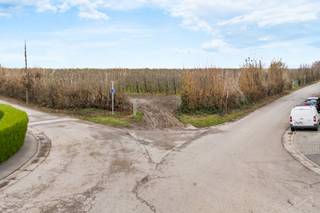 Terrains à vendre – OreyeDeux parcelles d’environ 1 450 m² chacune, proposées à 135 000 € pièce, situées dans un cadre exceptionnel avec vue dégagée...