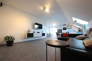 Dit vernieuwde en gezellige dakappartement is ideaal gelegen in de gegeerde Collegewijk. Het appartement bevindt zich op de derde verdieping...