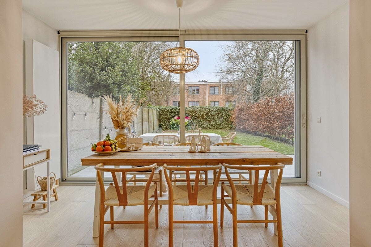 Instapklaar gelijkvloers appartement met 2 slaapkamers en grote tuin - foto 3