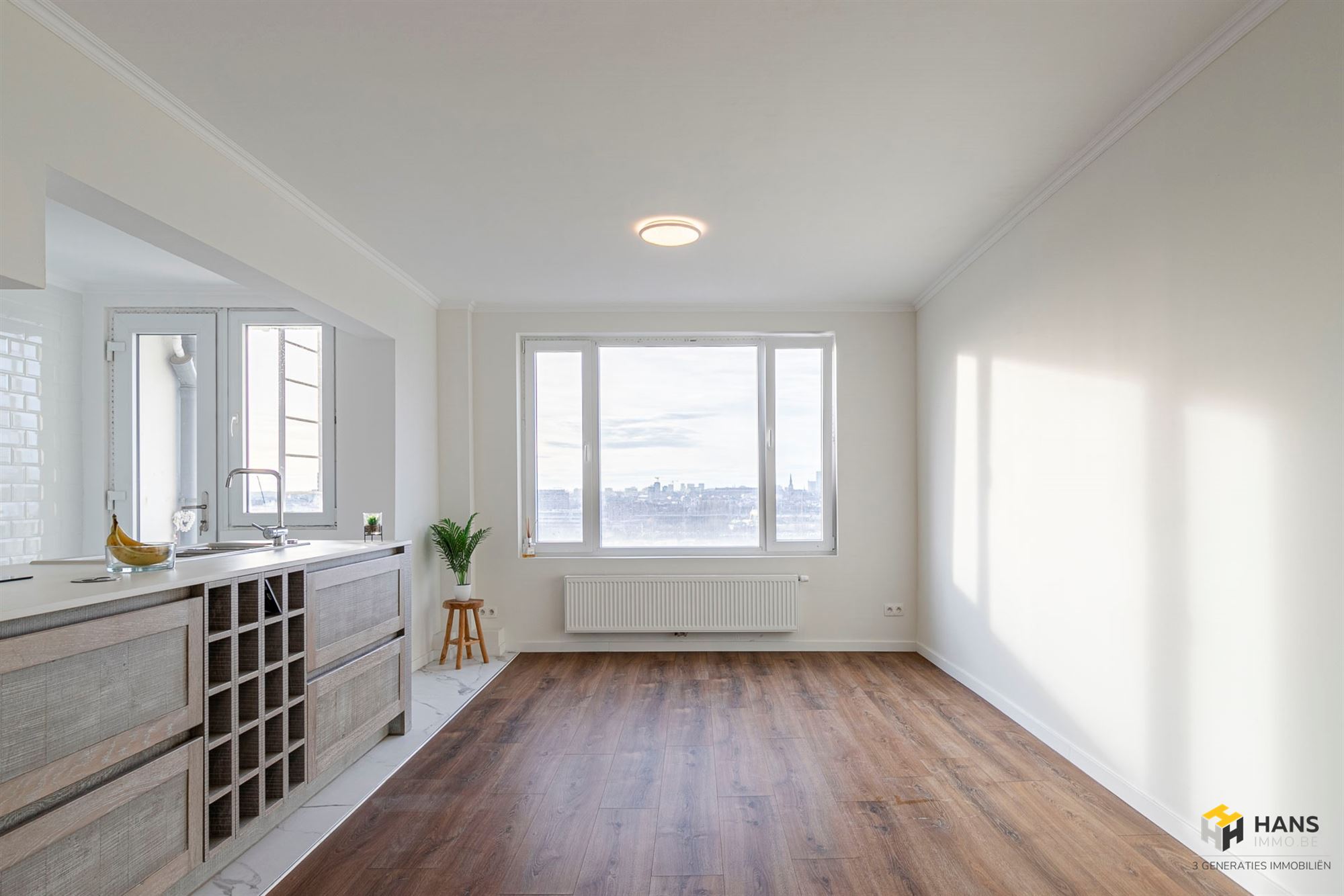 Gerenoveerd appartement (88 m²) met 2 slaapkamers en terras (3 m²) in Deurne. - foto 2