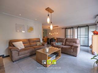 <span><strong>HALFVRIJSTAANDE WONING MET 3 SLAAPKAMERS OP EEN PERCEEL VAN 7A 50CA TE LANKLAAR<br /><br />TROEVEN<br /></strong>- Ruime halfvrijstaande woning met 3 slaapkamers.<br />- Gelegen in een rustige, bosrijke omgeving.<br />- Belangrijke renovaties/vernieuwingen uitgevoerd tussen 2022 en 2025.<br />- Ideale levensloopwoning: alles gelegen op het gelijkvloers.<br />- Volledig onderkelderd.<br />- Airco in de leefruimte en slaapkamer.<br />- Volledig afgesloten tuin.<br />- 2 terrassen.<br />- Ruime beklinkerde oprijlaan.<br /><strong><br />KELDERVERDIEPING (111,45 m²)<br /></strong>- Kelderruimte: CV-installatie op stookolie, stookolietank, warmtepomp boiler, keuken (spoelbak, onderkasten, vaatwasser, keramische kookplaat en oven), automatische sectionale poort, tegelvloer.<strong><br /><br />GELIJKVLOERS 00 (111,45 m²)<br /></strong>- Inkomhal (2,55 m x 2,25 m = 5,73 m²): vestiairekast, tegelvloer.<br />- Leefruimte (6,90 m x 3,90 m + 2,65 m x 3,40 m = 35,92 m²): schuifdeur naar de inkomhal, open haard, airco, handmatige rolluiken, tegelvloer.</span><br /><span>- Keuken (3,45 m x 3,35 m = 11,55 m²): onder- en bovenkasten, oven, combi-oven (oven-, magnetron- en stoomfunctie), dubbele spoelbak, inductiekookplaat, dampkap, vaatwasser, koelkast, natuursteen werkblad, handmatige rolluiken, tegelvloer.</span><br /><span>- Toilet (1,00 m x 1,00 m = 1,00 m²): zittoilet, wandbetegeling, tegelvloer.<br /></span><span>- Gang (1,10 m x 7,85 m = 8,63 m²): deur naar de tuin, luik naar de zolder, tegelvloer.<br />- Slaapkamer 1 (4,20 m x 4,00 m = 16,80 m²): airco, laminaatvloer.<br />- Slaapkamer 2 (4,20 m x 2,61 m = 10,96 m²): ligbad, laminaatvloer.<br />- Slaapkamer 3 (4,20 m x 2,60 m = 10,92 m²): deur naar het terras, laminaatvloer.<br /></span><span>- Gang (1,15 m x 1,80 m = 2,07 m²): inbouwkasten, trap naar de eerste verdieping, tegelvloer.</span><br /><span>- Berging (1,00 m x 0,90 m = 0,90 m²): tegelvloer.</span><br /><span>- Badkamer (3,10 m x 2,25 m = 6,97 m²): inloopdouche, badkamermeubel (lavabo, onderkasten, kolomkasten), hangtoilet, volledige wandbetegeling, tegelvloer.</span><br /><span><strong><br />VERDIEPING</strong> <strong>+01 (111,45 m²)<br /></strong>- Zolderruimte: </span><span>mogelijkheid tot het creëren van meerdere slaapkamers.<br /></span><br /><span><strong>EXTERIEUR</strong></span><br /><span>- Overdekt terras 1 (1,90 x 3,75 m = 7,12 m²): tegelvloer.<strong><br /></strong>- Overdekt terras 2 (5,56 m x 4,53 m = 25,18 m²): tegelvloer.<br />- Afgesloten tuin.<br />- Beklinkerde oprijlaan.<br />- Grenzend aan bos.<br /><br /><strong>EXTRA INFORMATIE <br /></strong><span>Dit pand kan onderhevig zijn aan de renovatieverplichting die door de Vlaamse overheid wordt opgelegd voor residentiële gebouwen. Alle informatie kunt u terugvinden via https://www.vlaanderen.be/een-woning-kopen/renovatieverplichting-voor-residentiele-gebouwen-vanaf-2023.<br /></span><br />Bekijkt u deze advertentie via een aanverwante vastgoedsite, surf dan zeker naar onze website <strong>www.N78vastgoed.be</strong> voor een uitgebreide beschrijving en foto's. <strong>Meer info: +32 (0)89 86 18 88 of info@N78vastgoed.be.</strong></span>