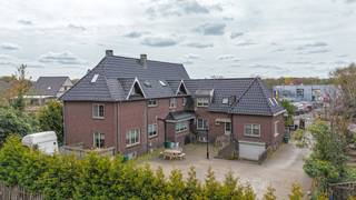 Ervaar bij ImmoFusion 7/7 “open huis” : klik op onze 3D-TOUR. Ervaar vastgoed alsof je er zelf doorloopt!Deze ruime villa ligt op een goede locatie,...