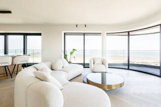 Ontdek één van de hoogstgelegen appartementen van Knokke-Heist, een absolute privacy biedt, samen met adembenemende panoramische zichten op de zee...