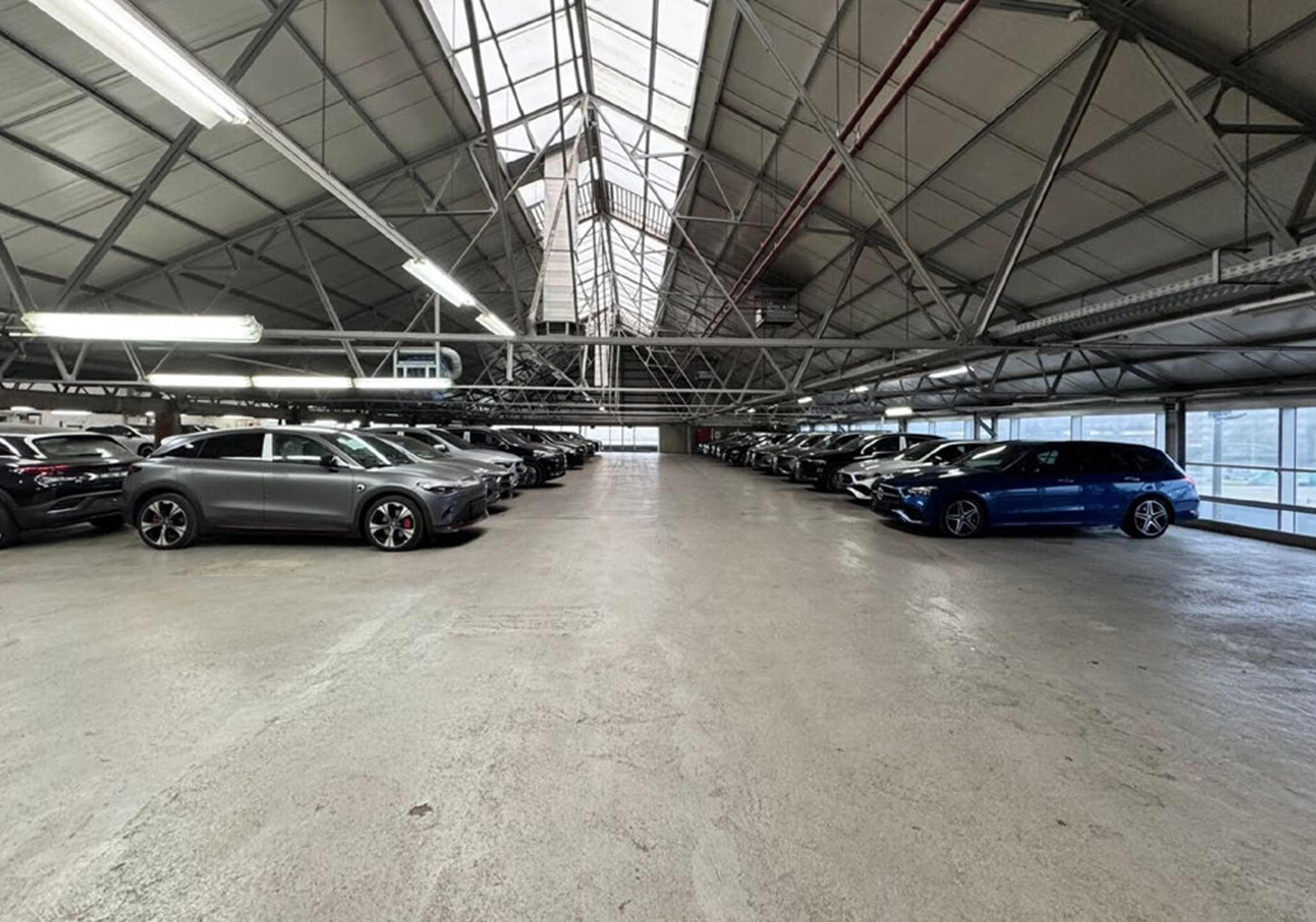 Polyvalen gebouw te huur langs de Groenendallaan 395 te Antwerpen - foto 3