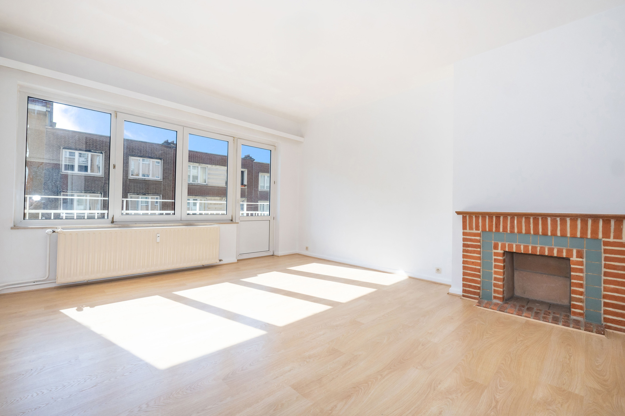 Chic en lichtrijk wonen in het hart van een gegeerde wijk - foto 1