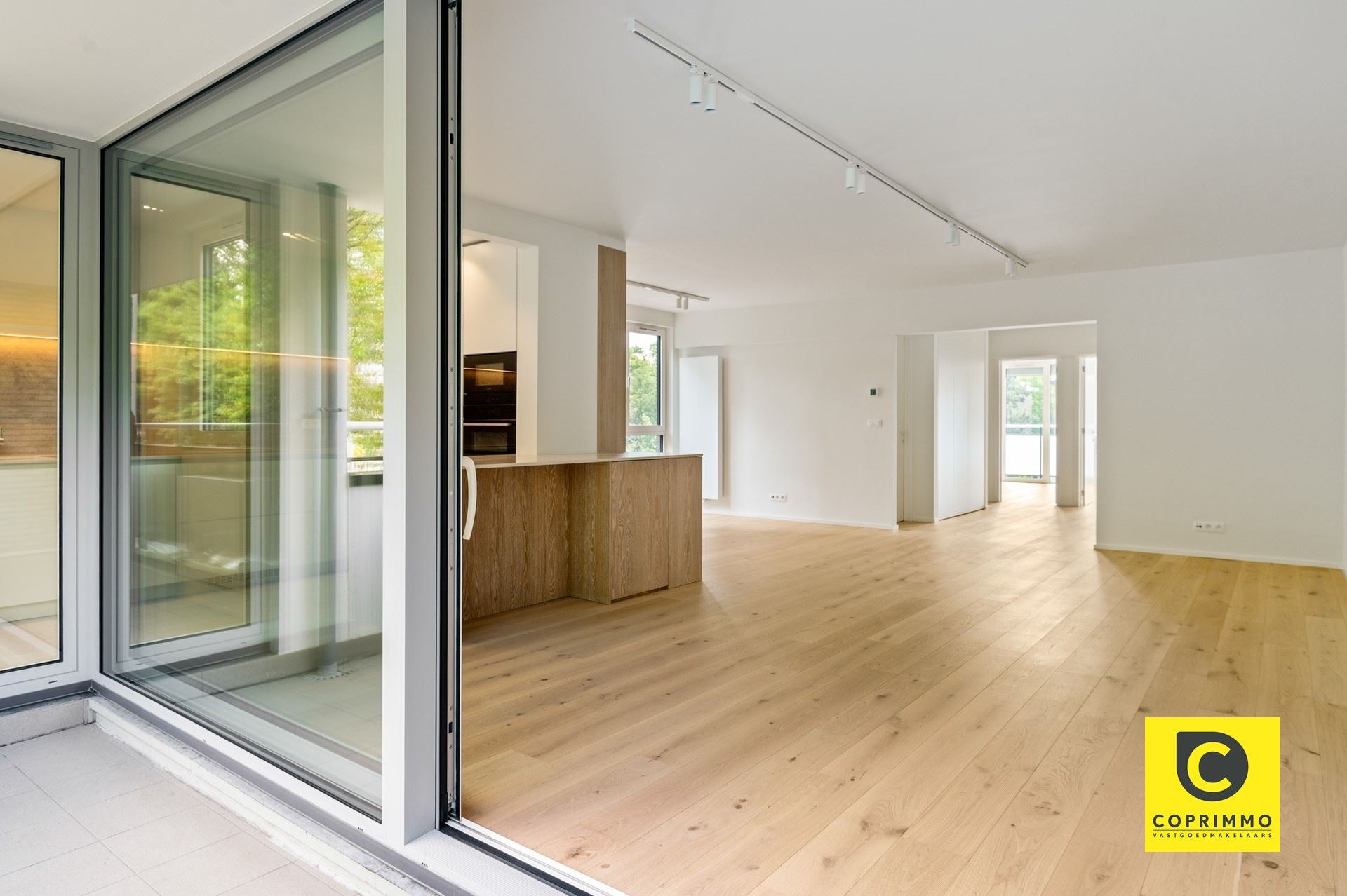 High-end gerenoveerd hoekapp met 2 slpks & 2 terrassen! - foto 2