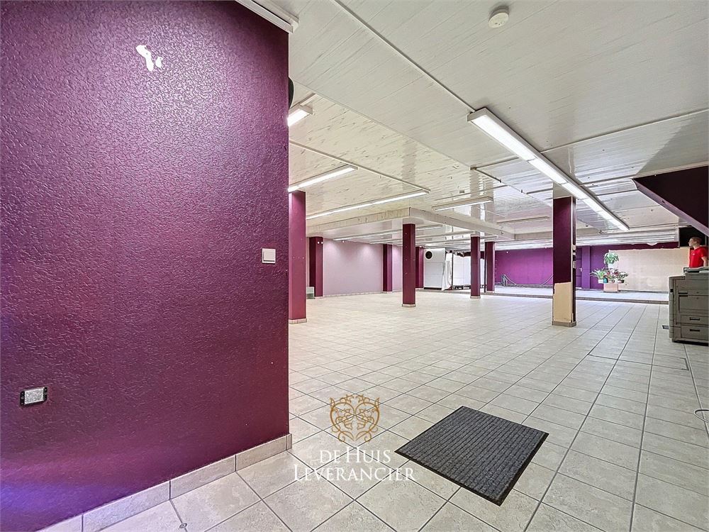 Ruime (253m) handelsgelijkvloers in het centrum van Kontich-Kazerne - foto 5