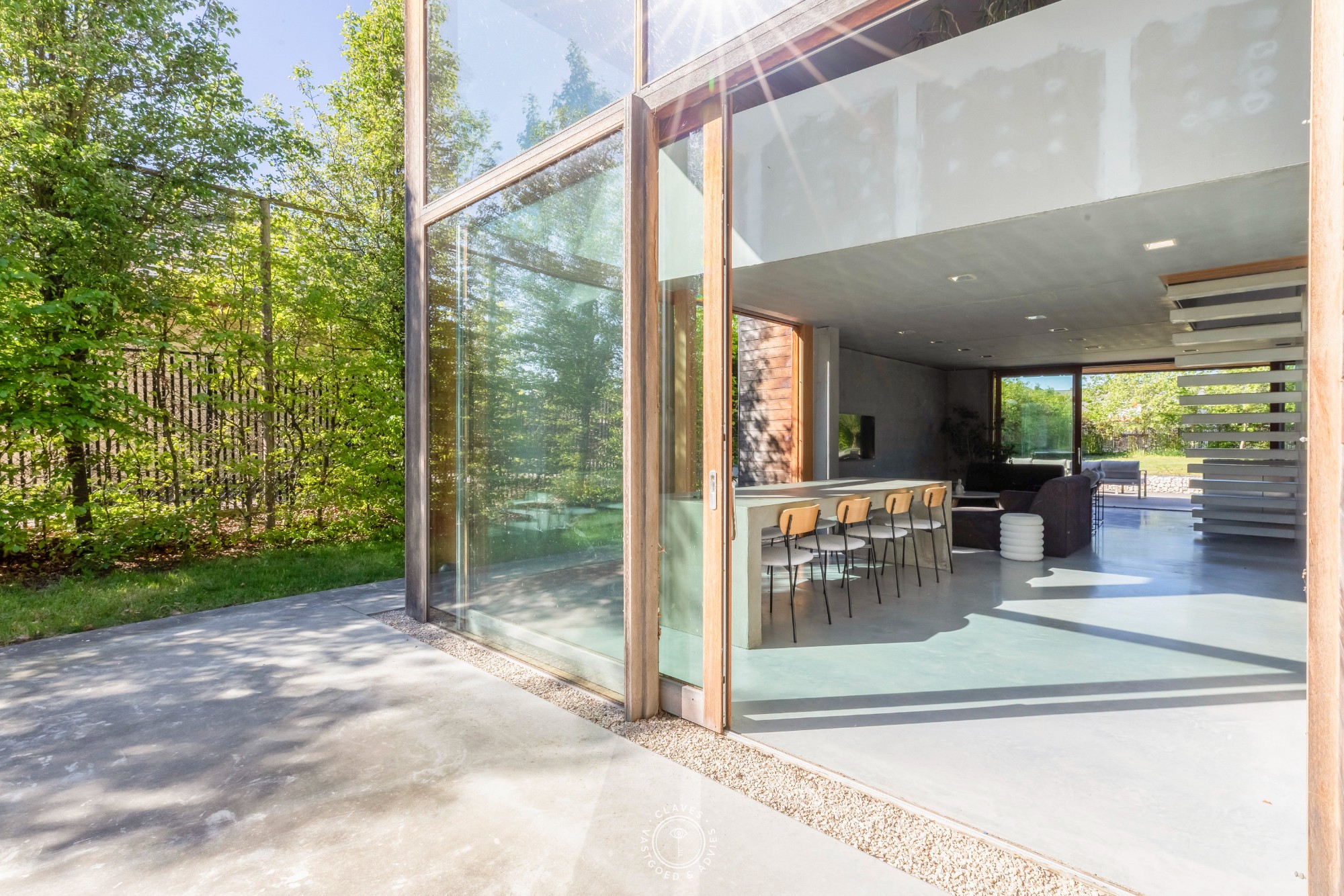 Architecturaal pareltje met praktijkruimte - foto 2