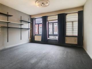 De snelste manier om een bezoek te brengen aan dit appartement? Vraag je bezoek aan via de rode knop op onze website (www.dewaele.com) en je...
