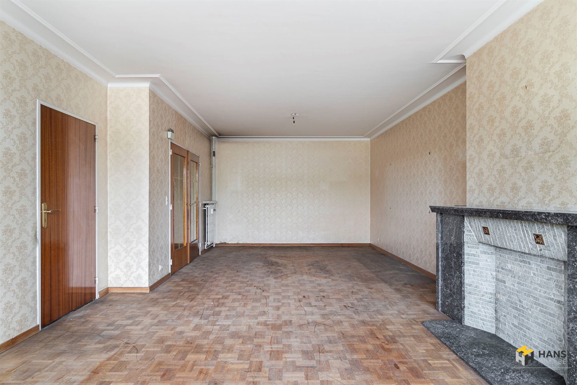 Te renoveren appartement (108 m²) met 2 slaapkamers en terras (5 m²) in Deurne. - foto 5
