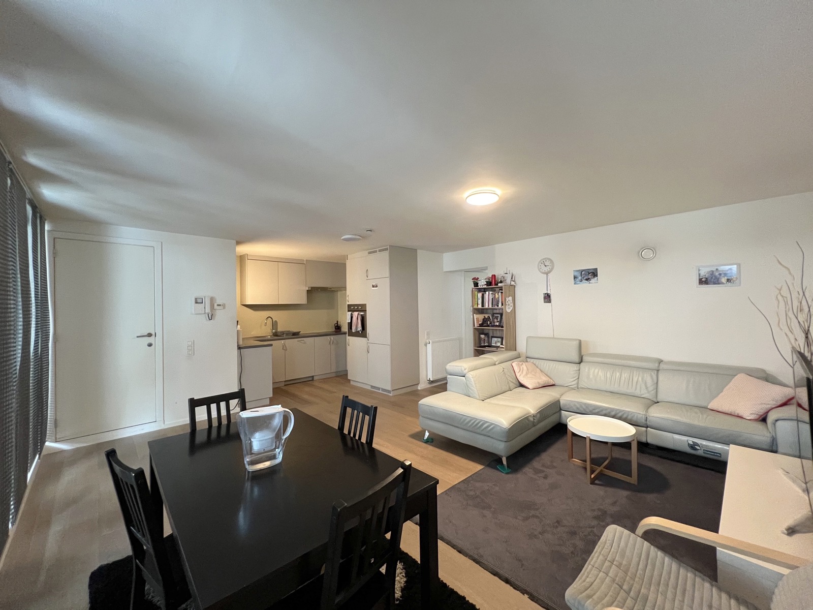 Modern appartement met 2 slpks, terras en autostaanplaats - foto 5