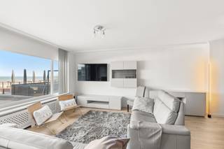 Dit recent vernieuwd appartement op de Zeedijk met een oppervlakte van bijna 120 m2 is uitermate geschikt als vaste woonst of als tweede verblijf.Met...