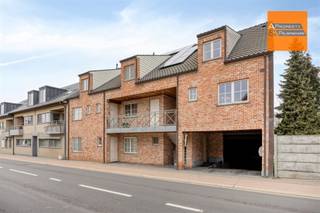 Instapklare triplex met vier slaapkamers in Bierbeek! Op zoek naar een modern en volledig afgewerkt appartement? Dan is deze instapklare triplex in...