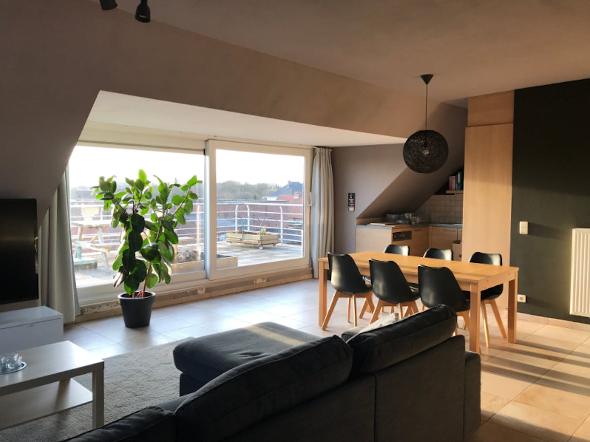 Vastgoedvennootschap met verhuurde magazijnen en opbrengsteigendom te Kortrijk - foto 4