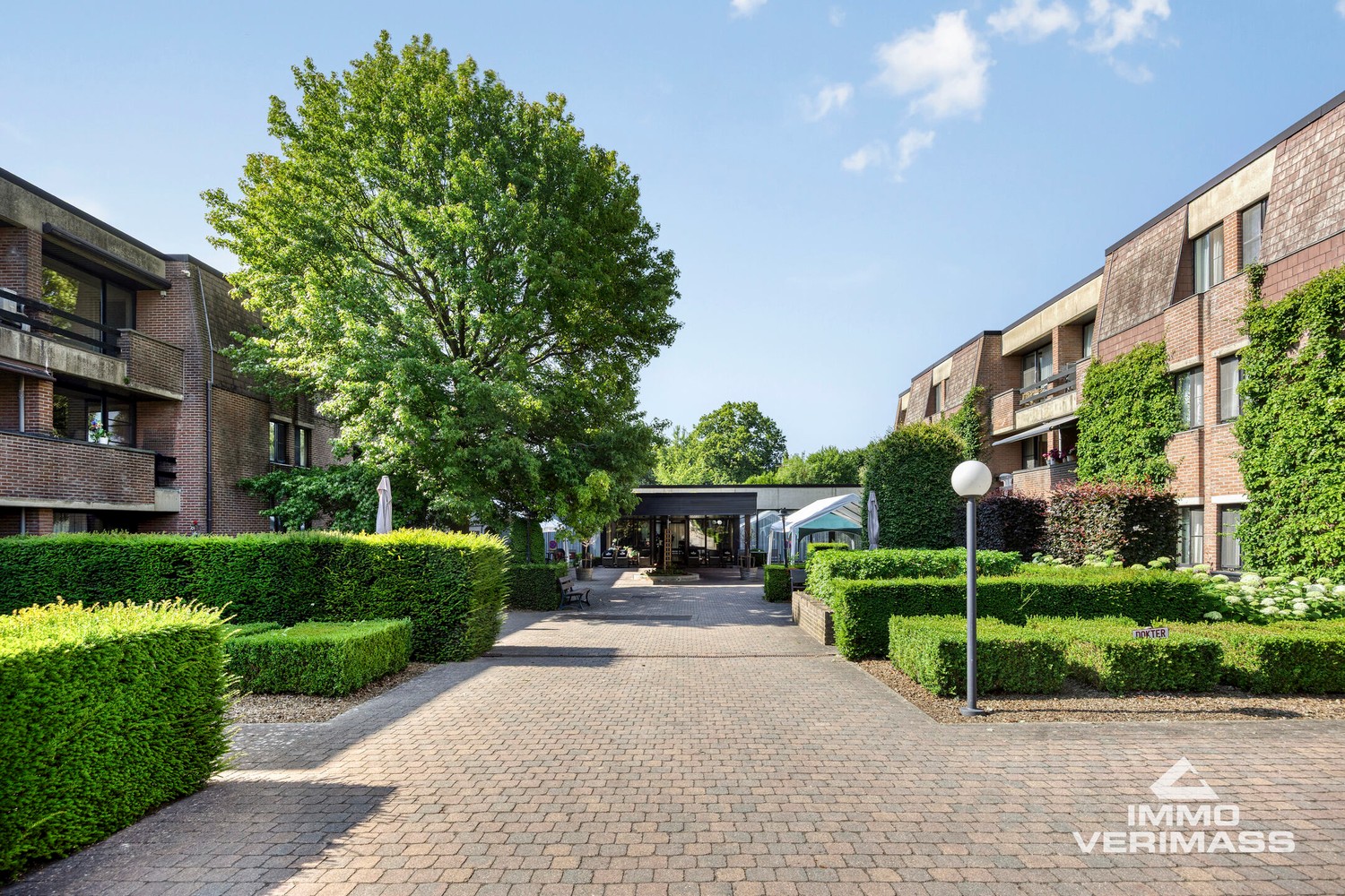 Instapklare, gerenoveerde serviceflat in een rustige en groene omgeving - foto 1