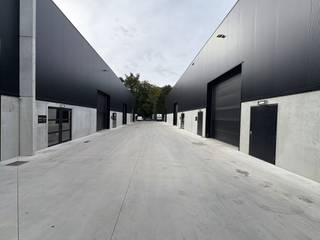 Bedrijfsunit 2.8 van 160 m² in Stuckens Business Park – BuggenhoutIn het Stuckens Business Park komt deze moderne KMO-unit van 160 m² beschikbaar...