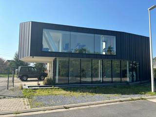 Ben je op zoek naar een inspirerende werkplek voor jouw bedrijf? Deze moderne kantoorruimte biedt alles wat je nodig hebt om jouw onderneming naar...