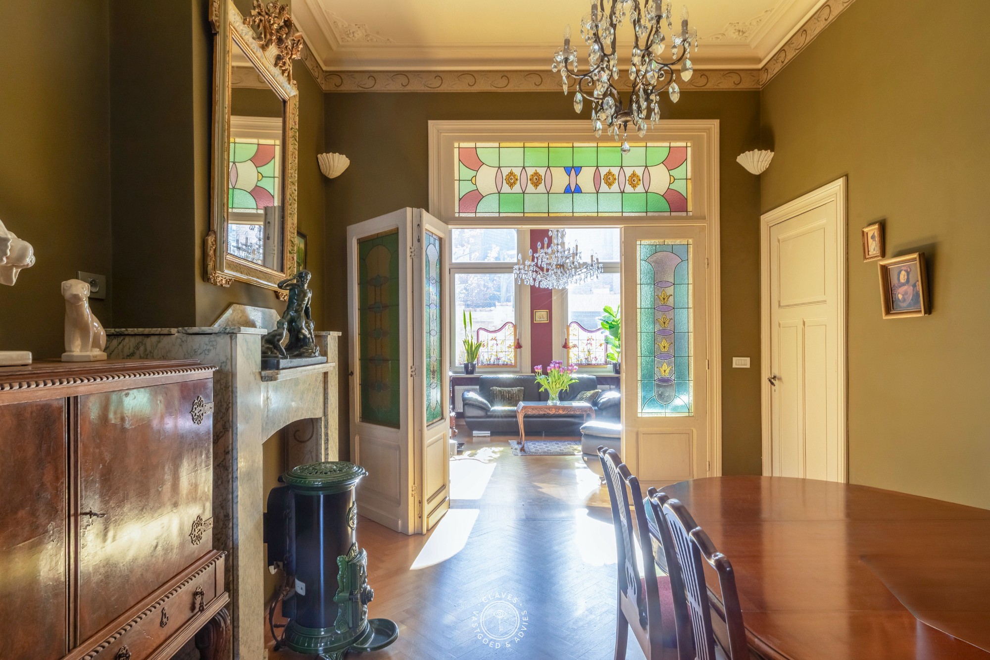 Prachtig gerenoveerd herenhuis met authentieke charme en apart bijgebouw - foto 5