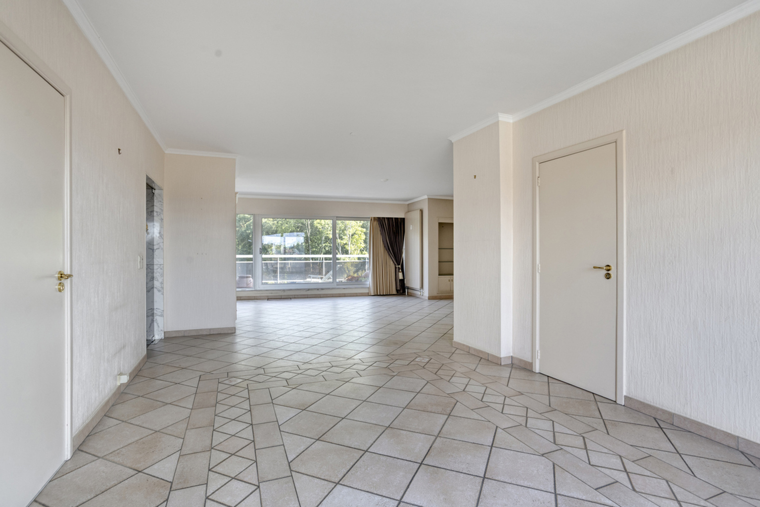 Zeer ruime duplex met 4 slaapkamers en terrassen in Jette - foto 5