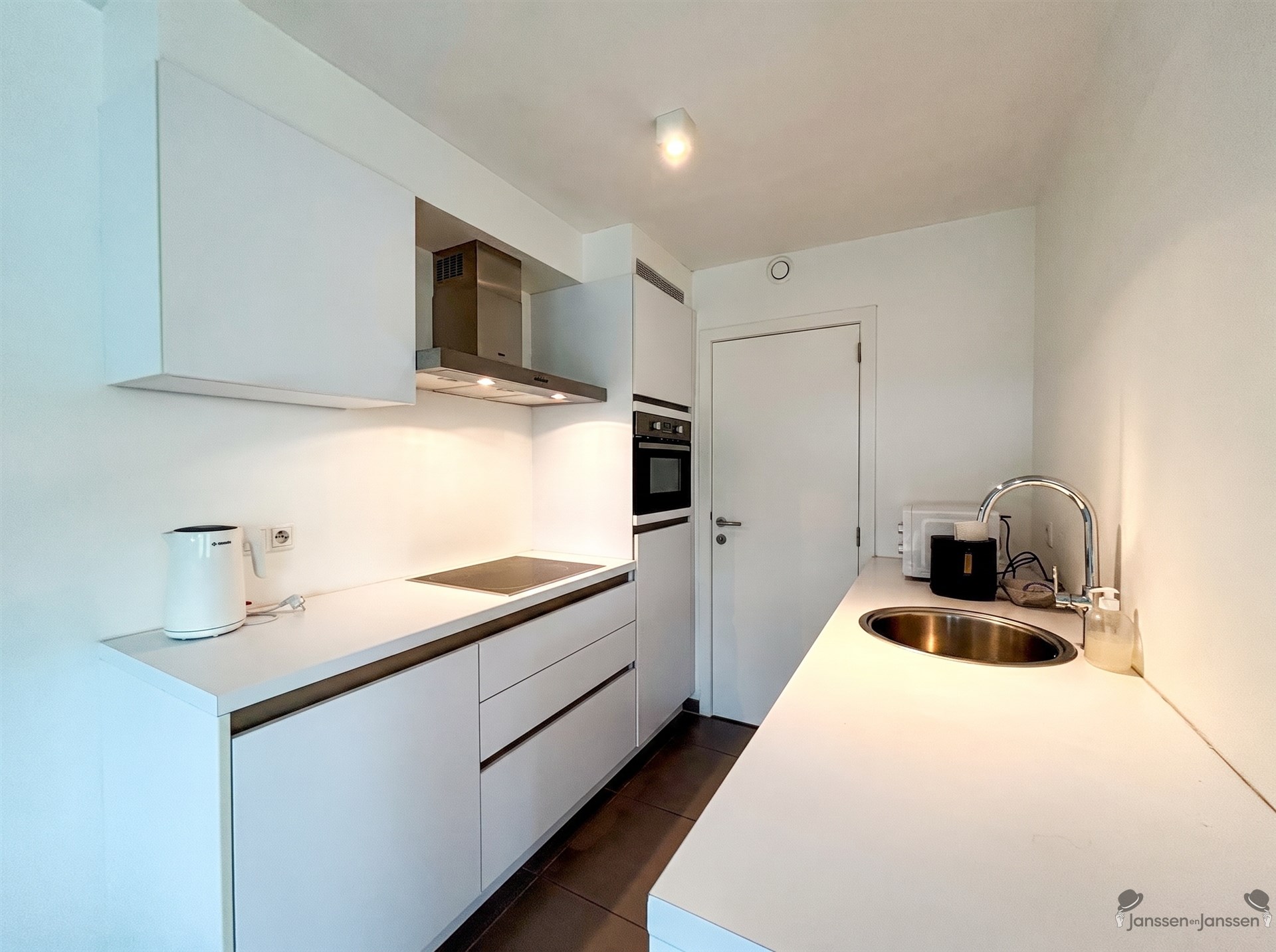 Hoekappartement met 2 slaapkamers & garage - foto 5