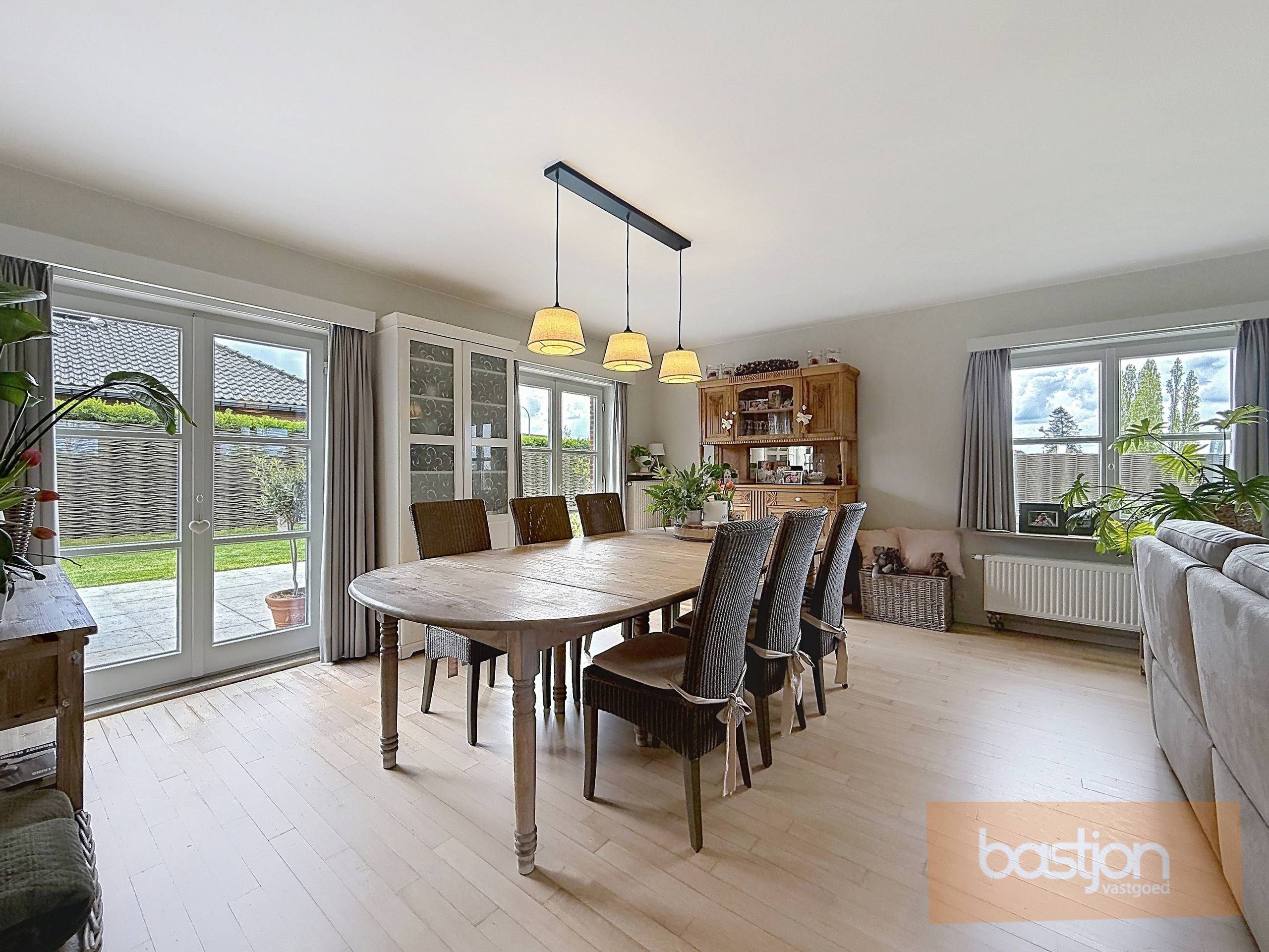 Ruime villa met 2 slaapkamers en tuin - foto 3