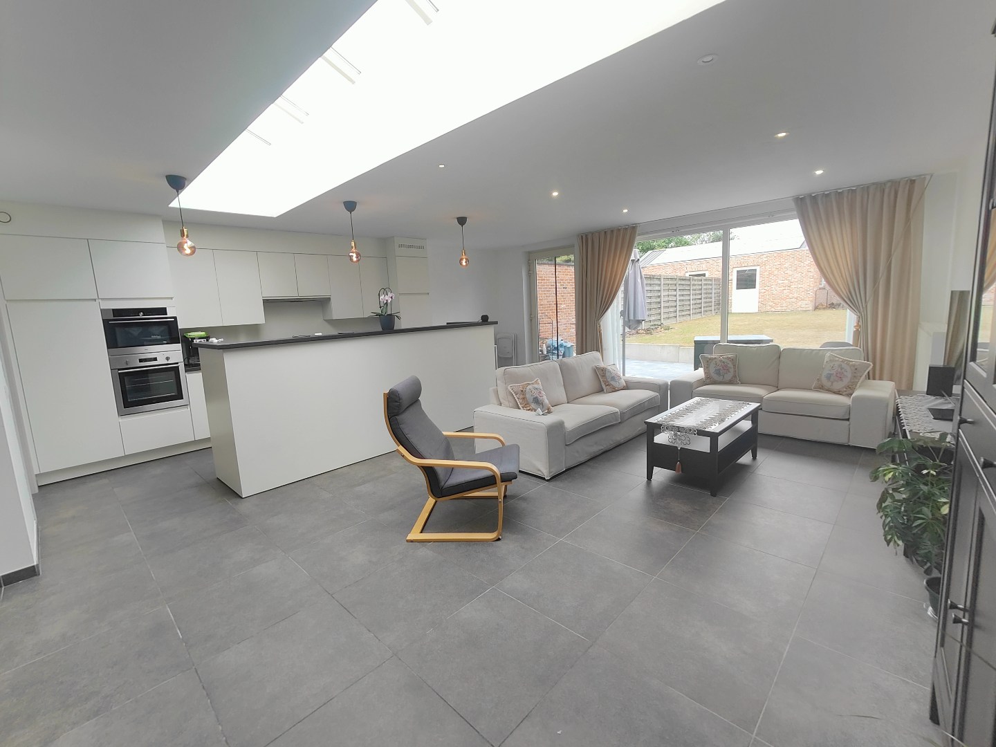 Ruime en centraal gelegen woning in Zeveren. - foto 5
