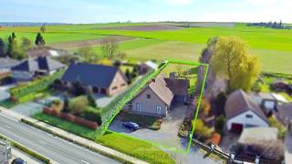 In het landelijke Maarke-Kerkem, deelgemeente van Maarkedal treffen we deze open bebouwing. De woning is uitstekend gelegen en zorgt voor een...