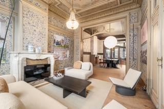 Te koop: unieke herenwoning in de Sint-Ursmarusstraat, hartje Dendermonde, op wandelafstand van het centrum en vlak bij het water.Deze gesloten...