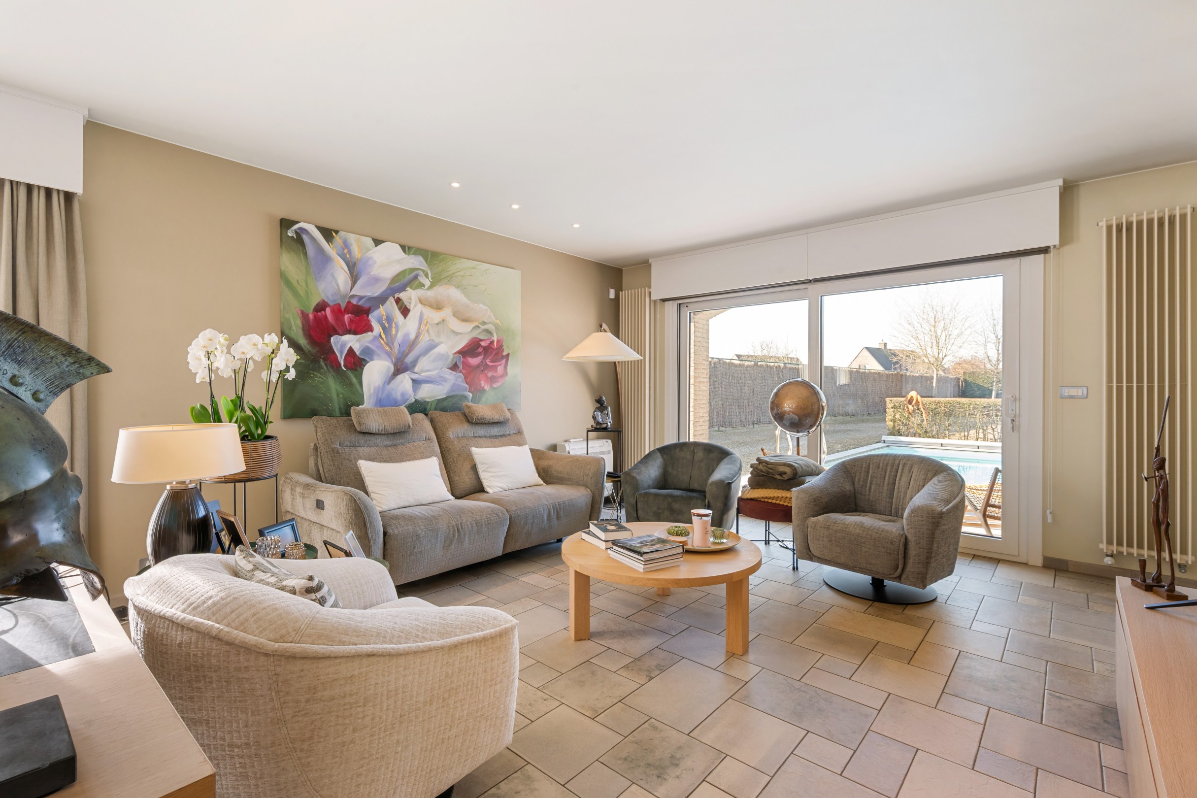 Ruime woning met praktijkruimte en zwembad - foto 5