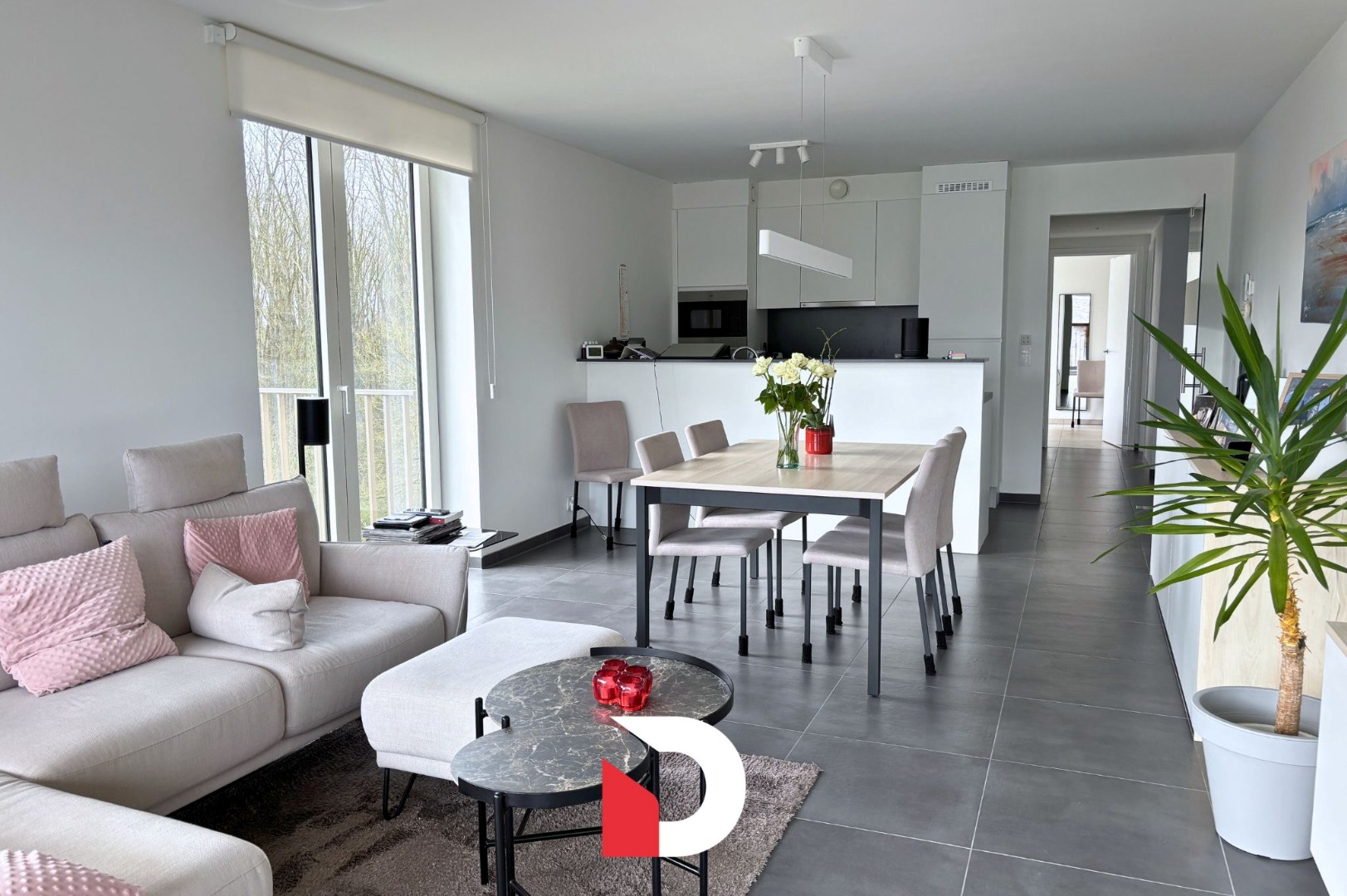 Recent appartement met 2 slaapkamers en zeer aangenaam hoekterras - foto 2