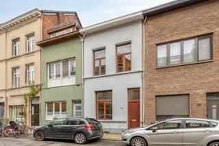 Cette maison à Borgerhout que nous proposons à la vente ici est située dans la Kistemaeckersstraat 34, à proximité des écoles, des magasins,...