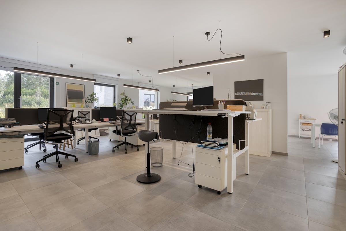 Instapklare kantoorruimte te koop in Rumbeke - foto 2