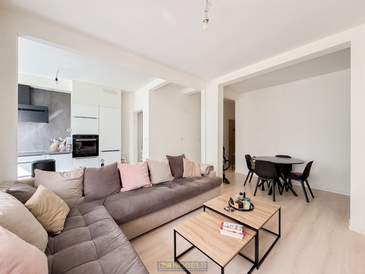 À vendre, appartement prêt à emménager, situé au centre d'Anderlecht, avec terrasse ! - photo 4