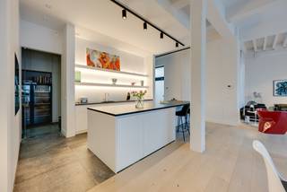 Exclusieve loft met terras op een unieke locatie aan het MASAan de voet van het MAS, op een van de meest begeerde locaties van Antwerpen, bevindt...